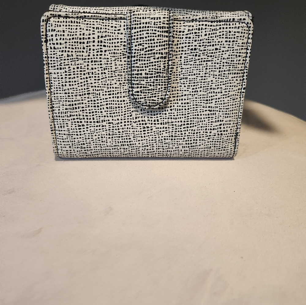 Wallet - Picture 2 of 6